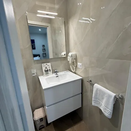 Hv Carbonara 123 * نابولي