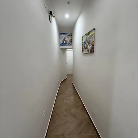 Hv Carbonara 123 نابولي
